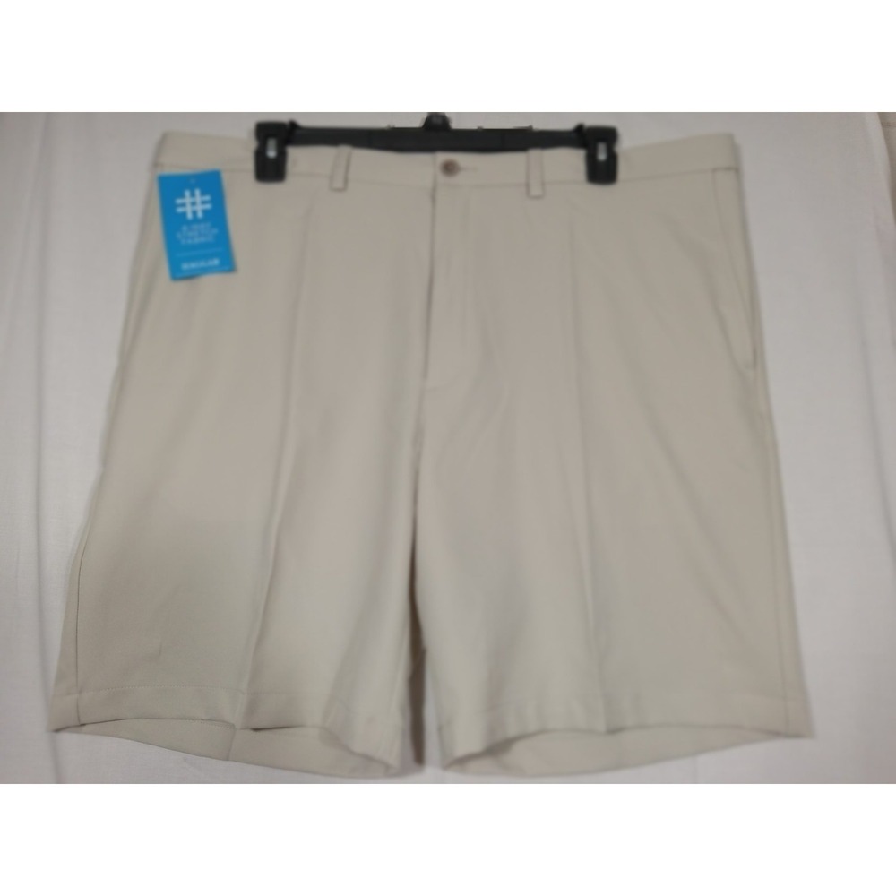 Haggar Cool 18 Pro Shorts Men's 42 Khaki Expandable Waist 4-Way Stretch Golf